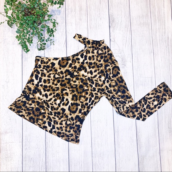 SHEIN Tops - NWOT Shein Cheetah one shoulder “tee”
